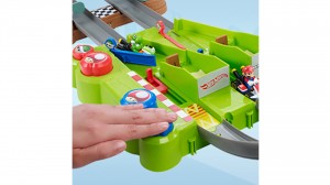hot-wheels-sassocie-a-nintendo-pour-faire-decouvrir-mario-kart-en-jouets-mini3.jpg
